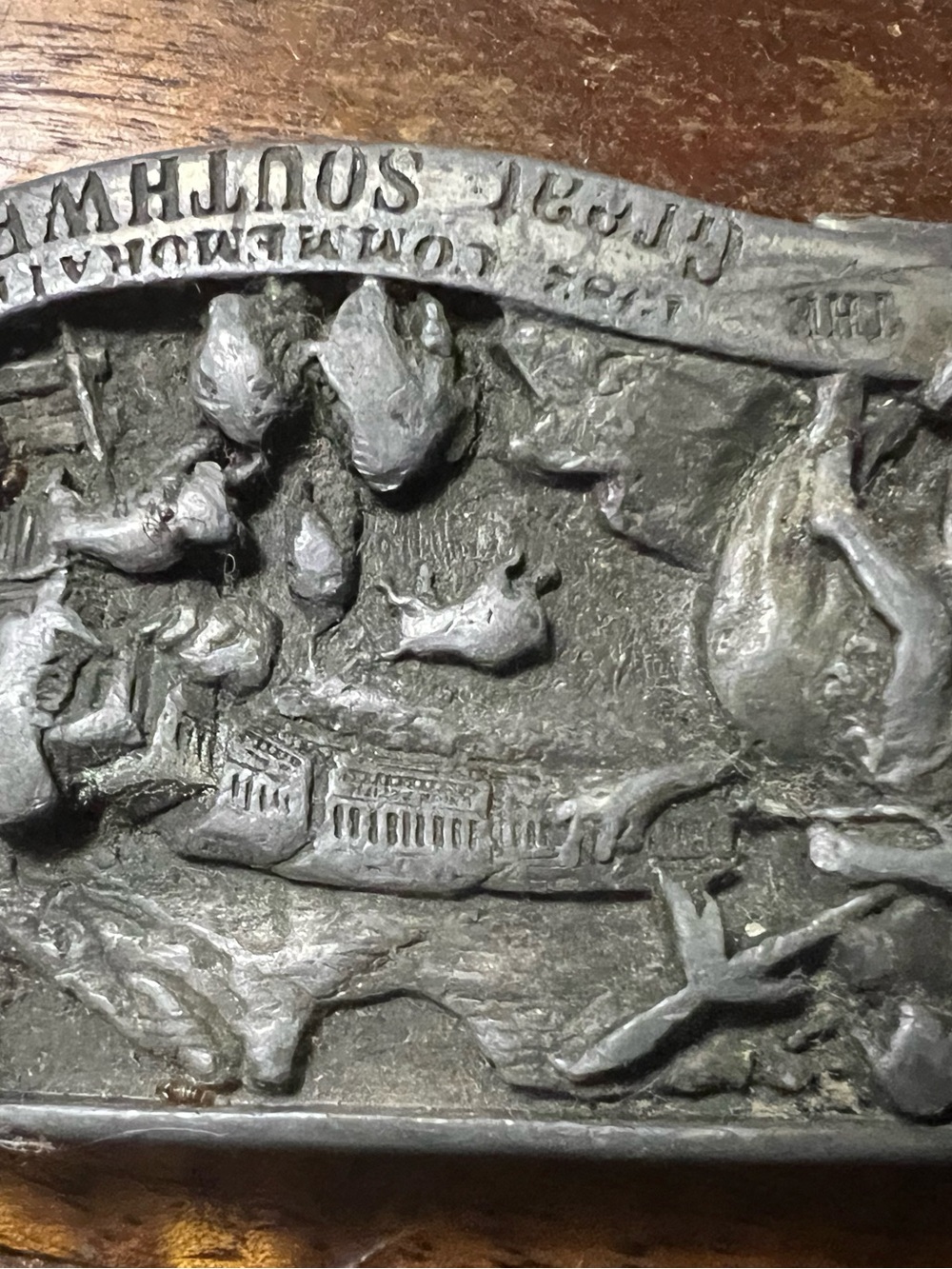 Antique-Style Limit d Edition from the 80s Pewter belt buckle in Aged Silver